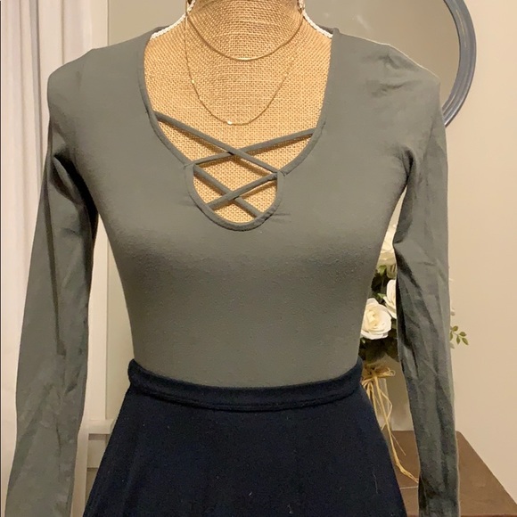 Hollister Green Bodysuit - Picture 6 of 6